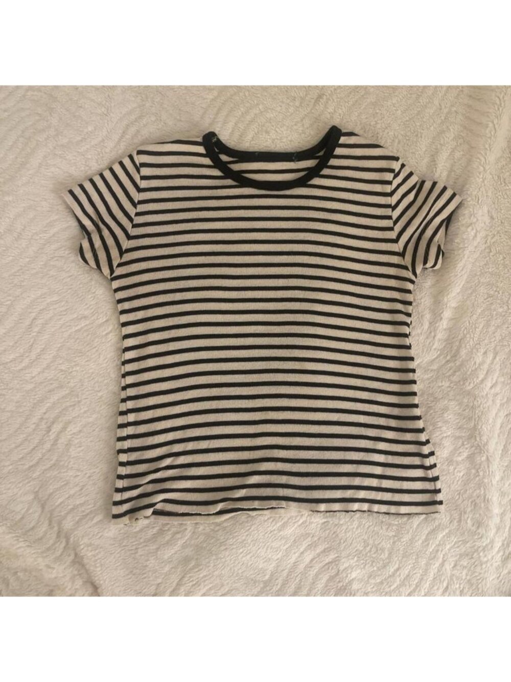 white and black horizontal striped crop top #stripes #cropped
